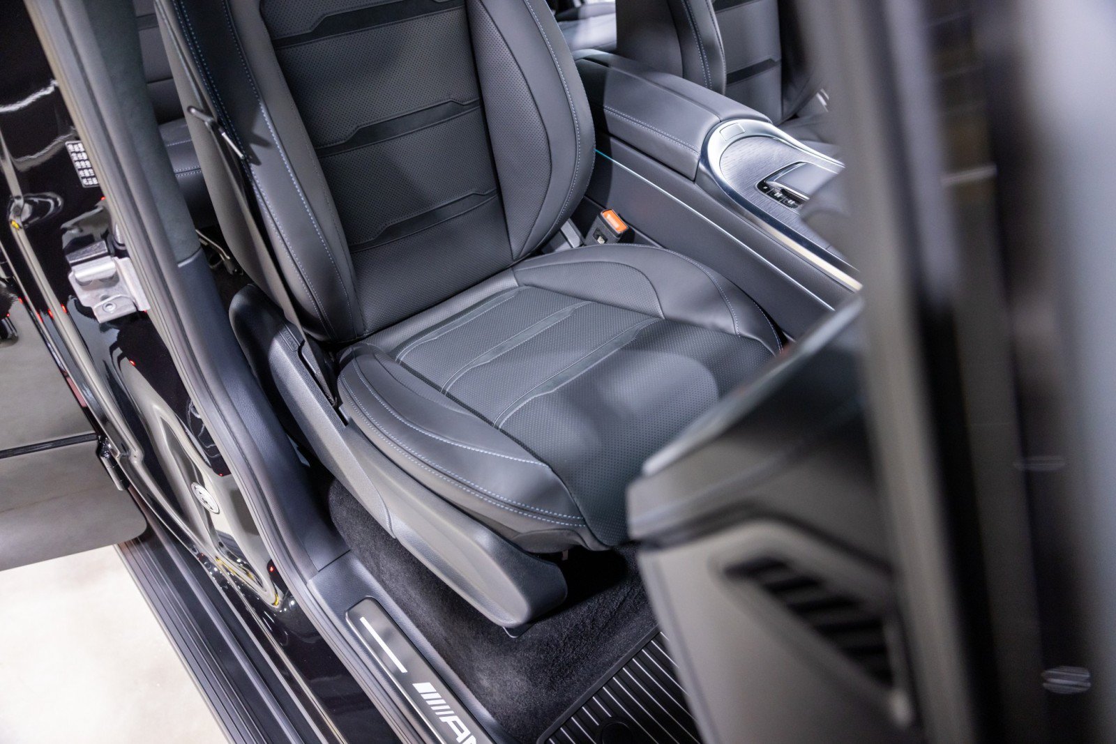 Used 2026 Mercedes-Benz G 63 AMG 4MATIC image 30