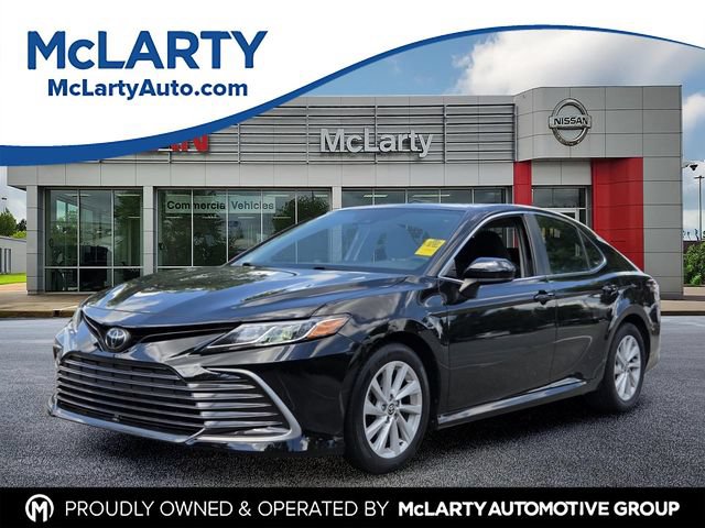 Used 2022 Toyota Camry LE