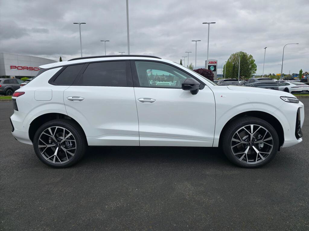 New 2026 Audi Q3 quattro 2.0T AWD/4WD image 6