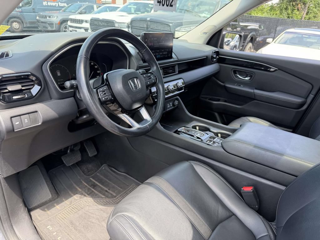 Used 2023 Honda Pilot Touring image 21