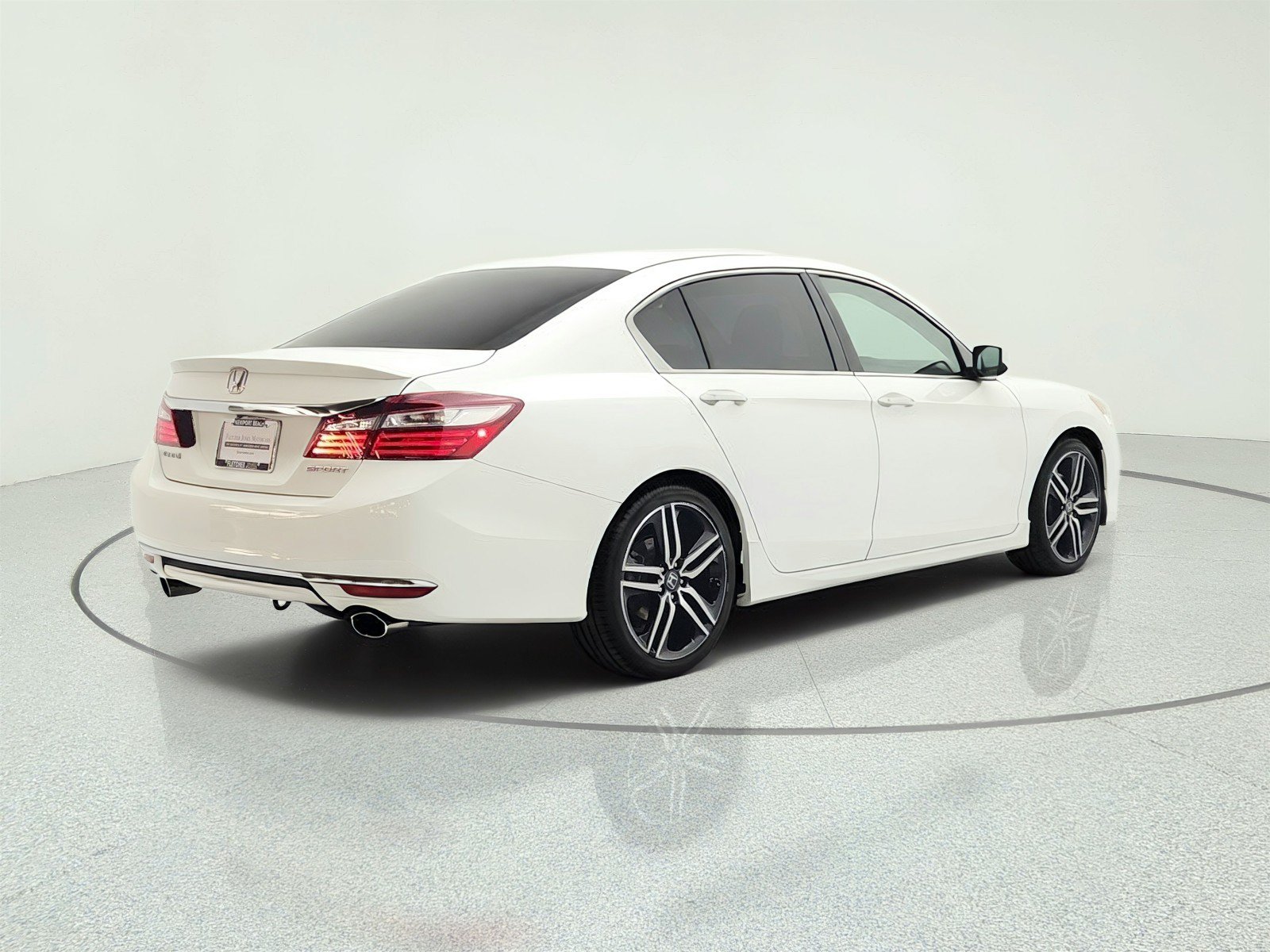 Used 2016 Honda Accord Sport image 5