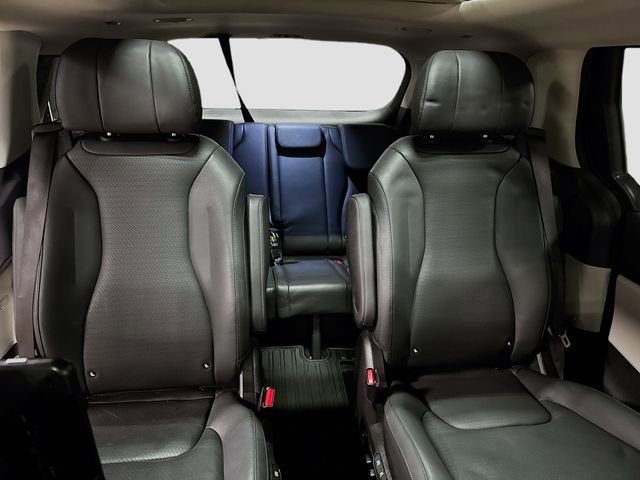 Used 2024 Kia Carnival SX Prestige image 29