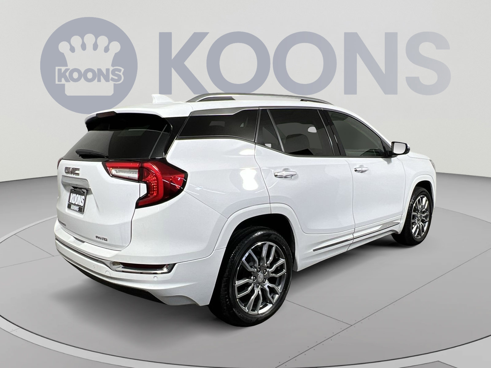 Used 2023 GMC Terrain Denali w/ Denali Premium Package AWD/4WD image 11