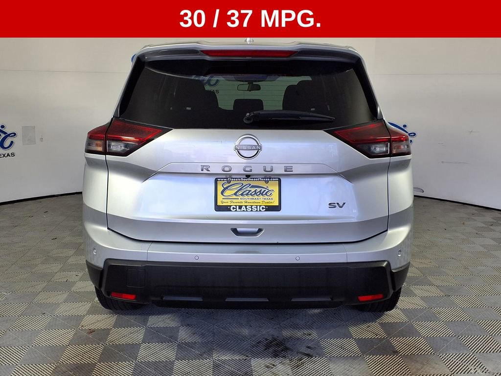 Used 2024 Nissan Rogue SV image 6