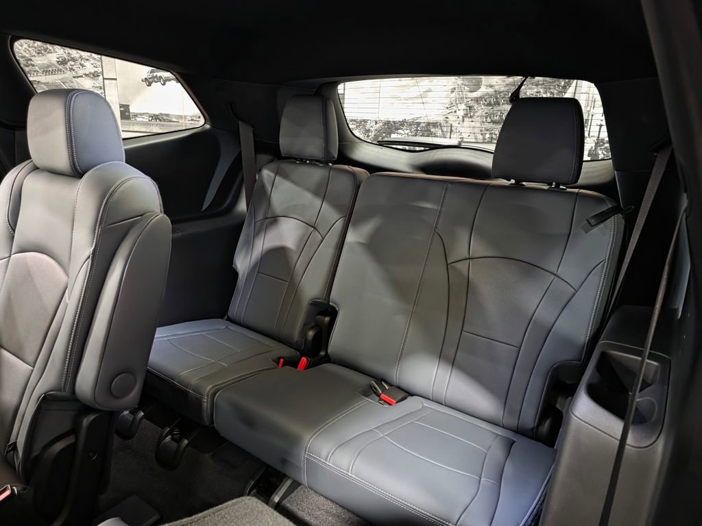 Certified 2023 Buick Enclave Essence image 24