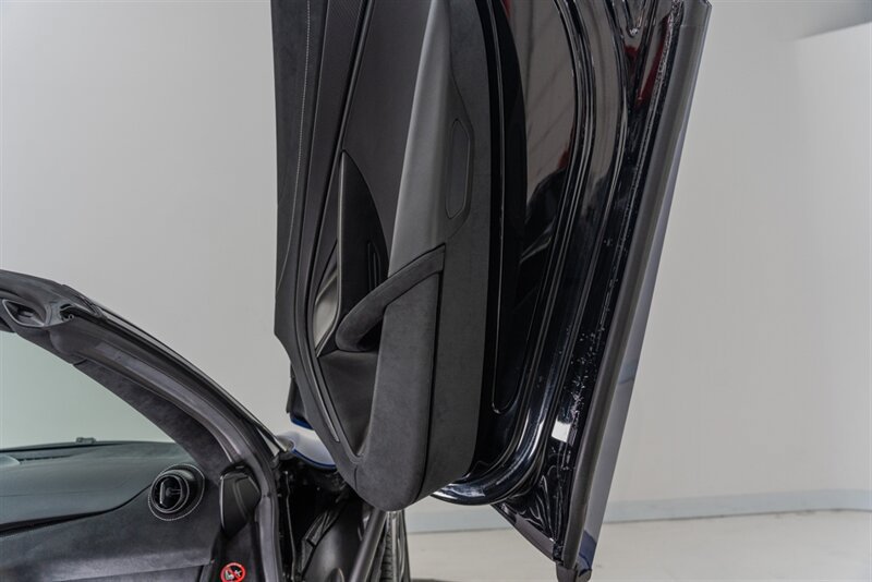 Used 2024 McLaren 750S Spider RWD image 58