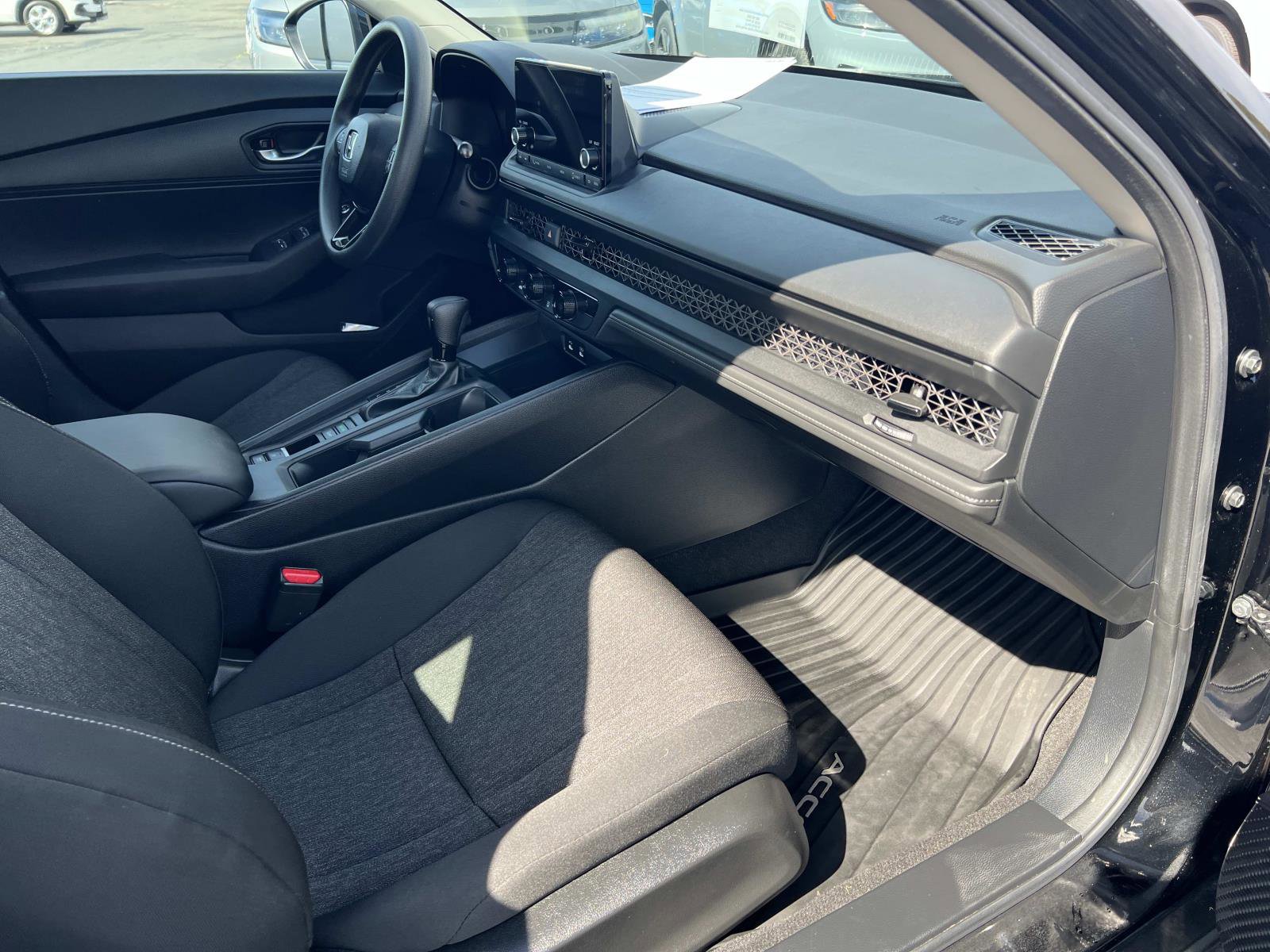 Certified 2025 Honda Accord LX image 27