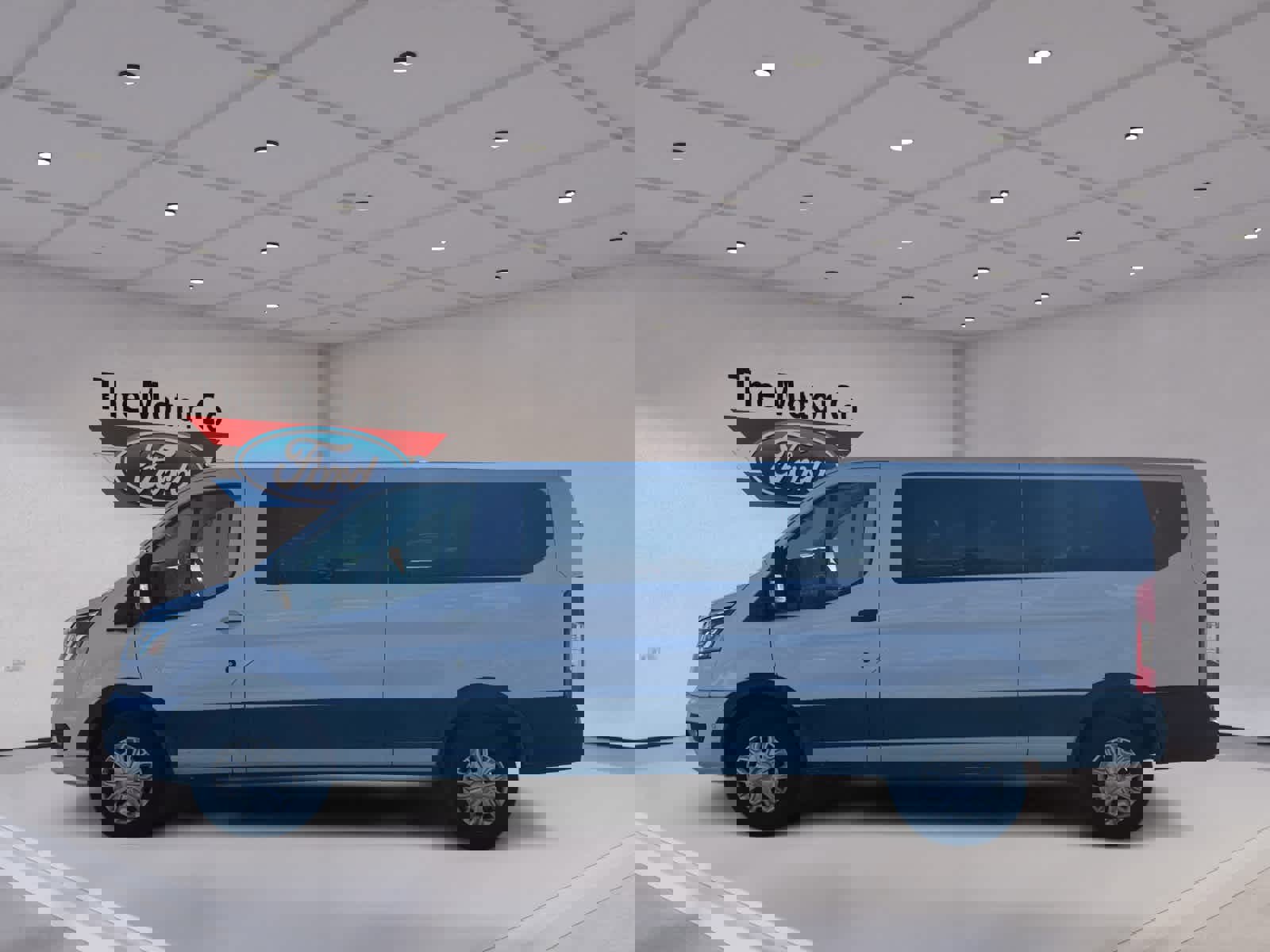 Used 2023 Ford Transit 350 XLT image 8