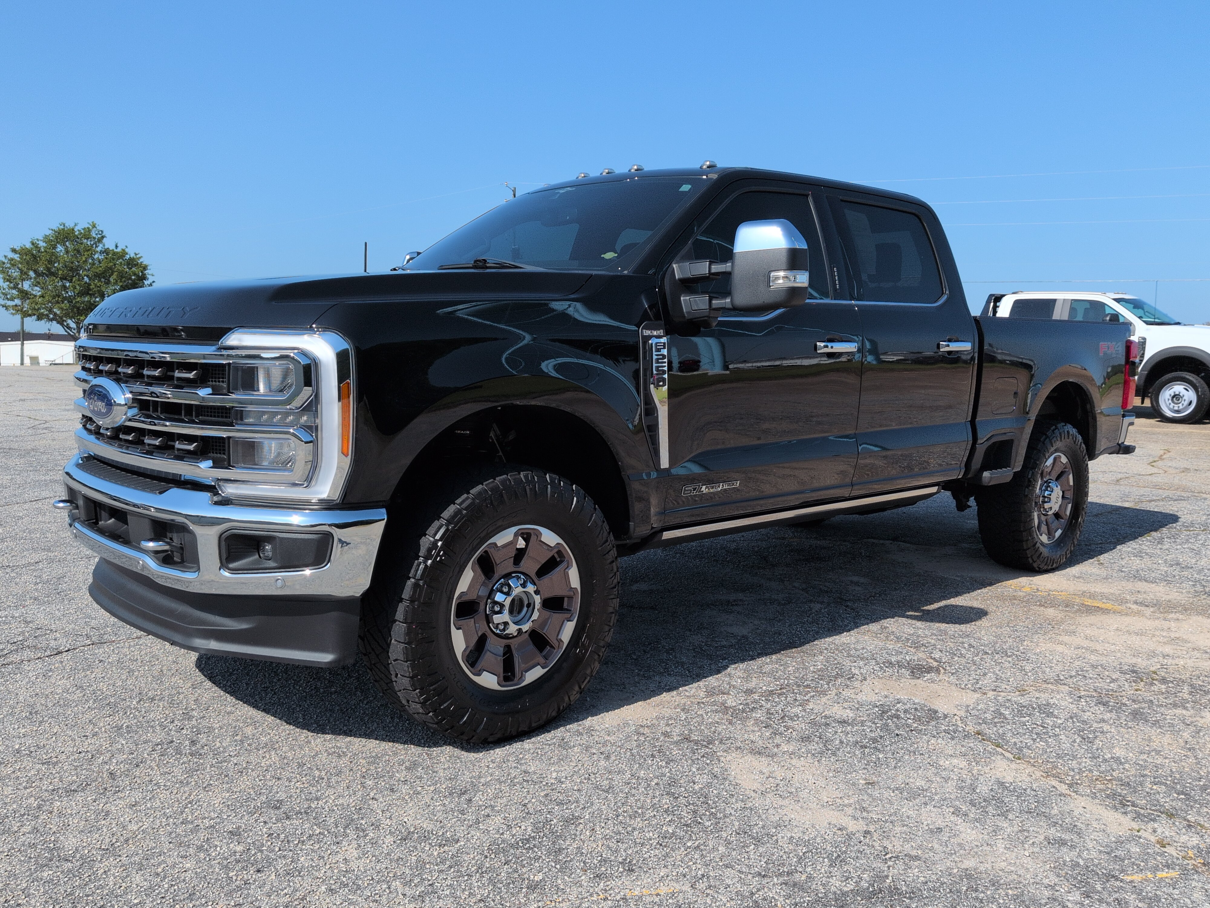 Certified 2023 Ford F250 King Ranch w/ Chrome Package AWD/4WD image 6
