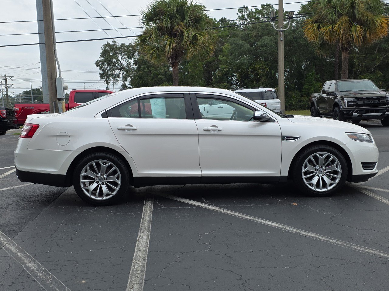 Certified 2019 Ford Taurus Limited FWD image 8