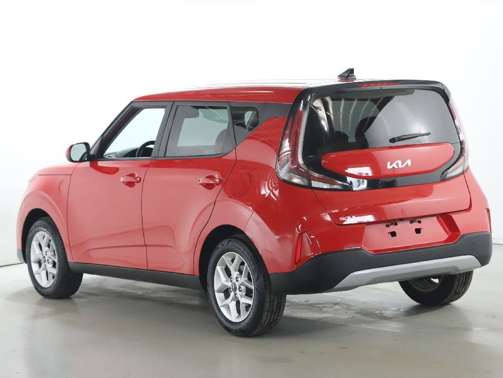 Used 2023 Kia Soul LX w/ LX Technology Package image 39