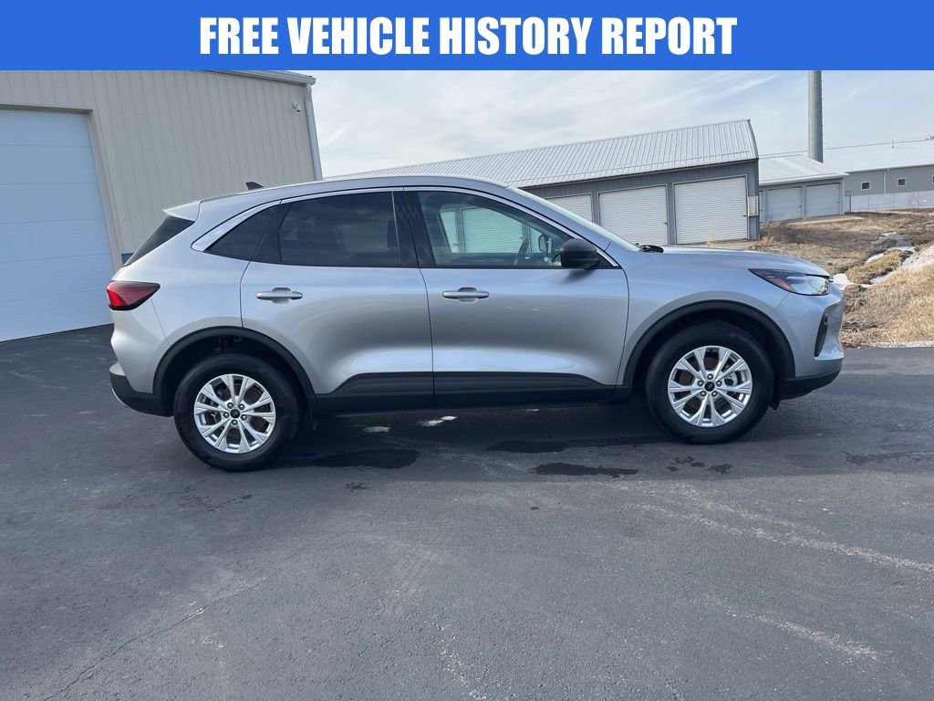 Used 2024 Ford Escape Active image 3