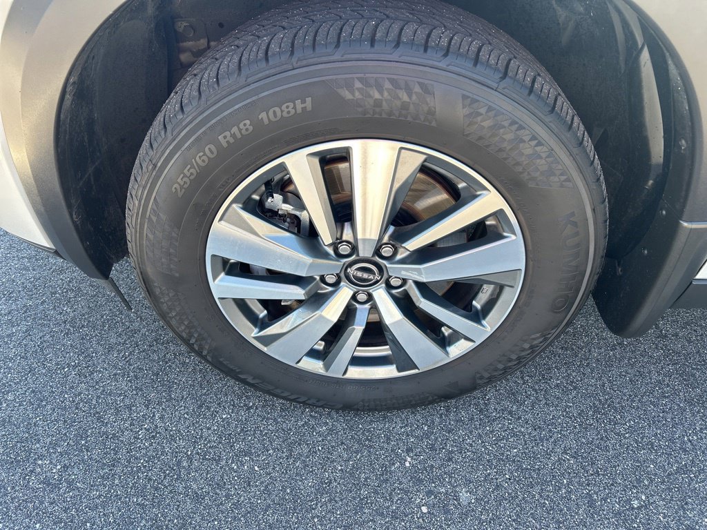 Certified 2025 Nissan Pathfinder SL AWD/4WD image 9