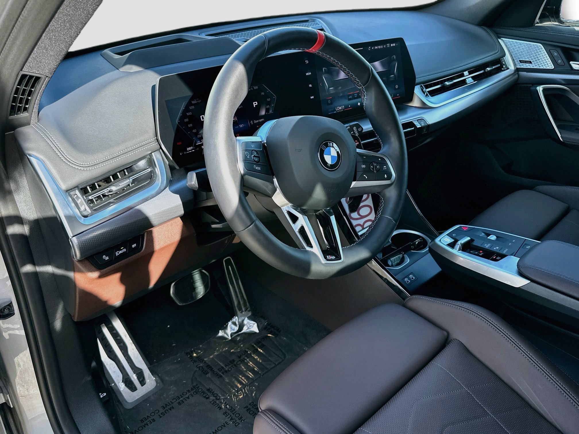 Certified 2025 BMW X1 M35i AWD/4WD image 9