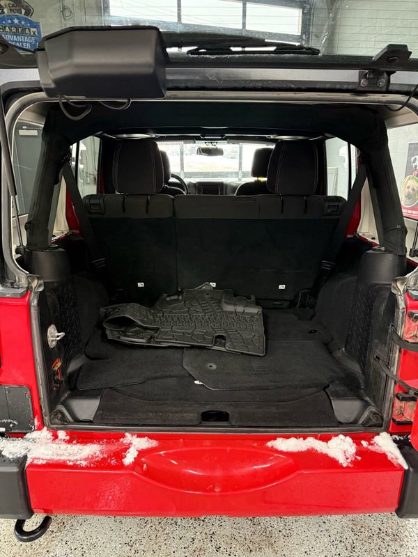 Used 2016 Jeep Wrangler Unlimited Sahara w/ Dual Top Group image 16