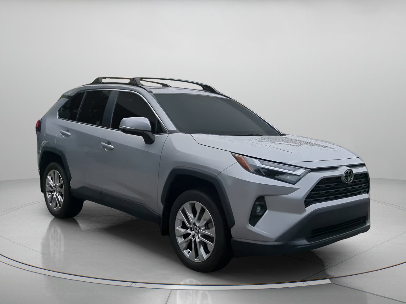 Used 2025 Toyota RAV4 XLE Premium w/ Weather Package FWD image 2