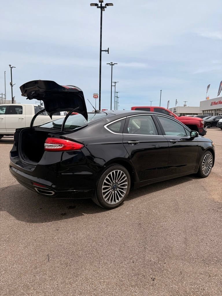Used 2018 Ford Fusion Titanium AWD/4WD image 18