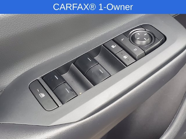 Used 2025 Toyota Prius LE FWD image 9