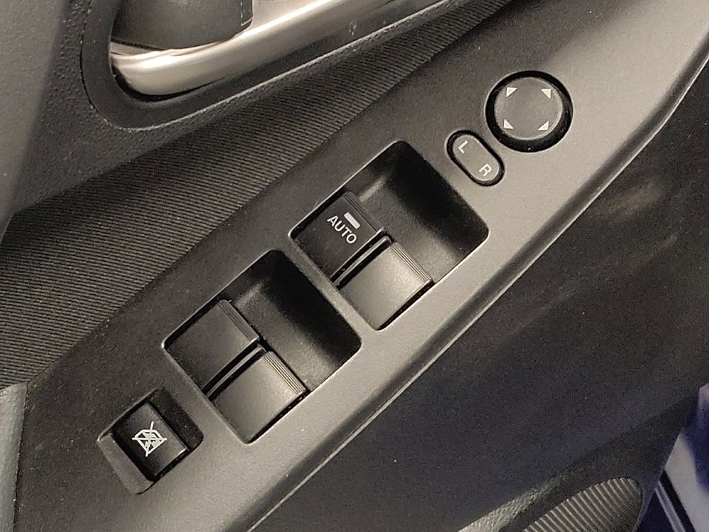 Used 2013 MAZDA MAZDA3 i Touring image 27