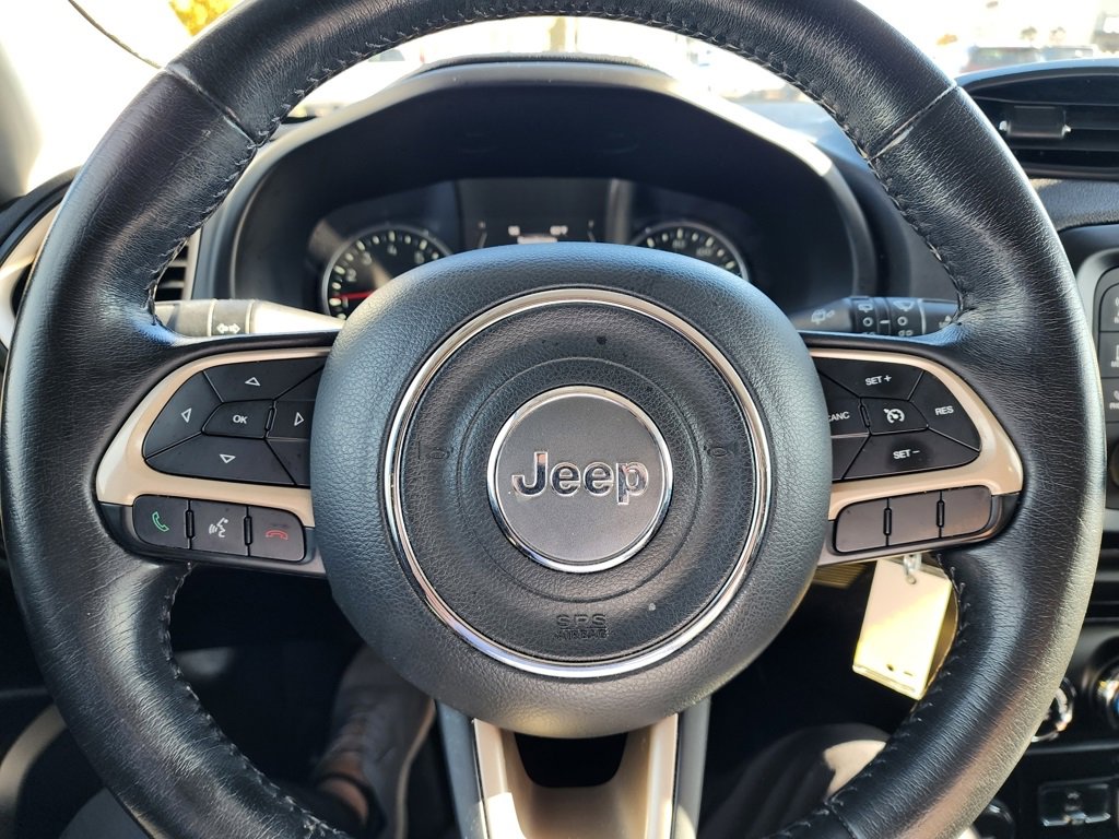 Used 2016 Jeep Renegade Latitude image 17