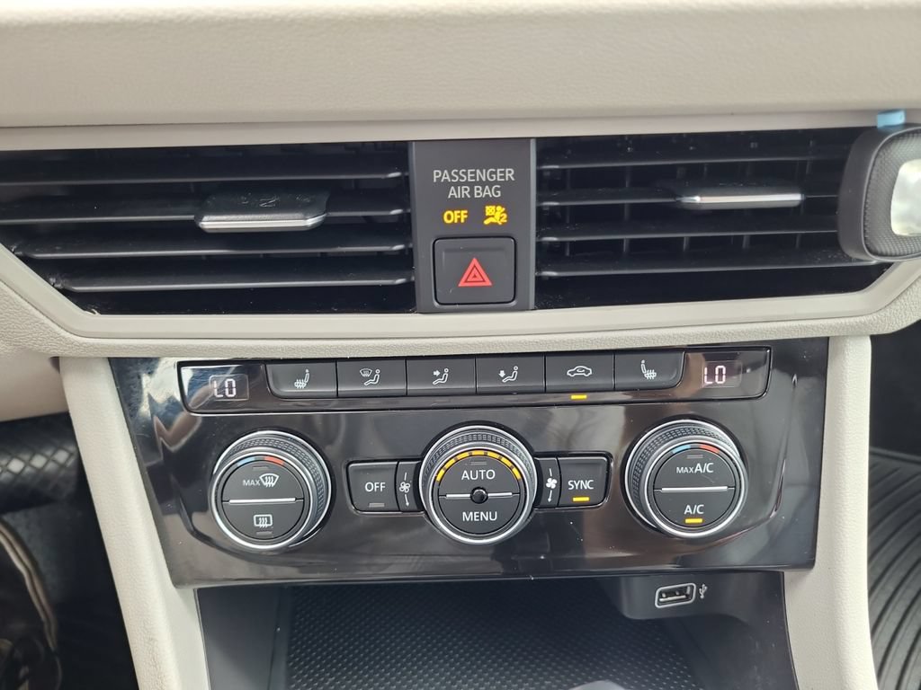 Used 2019 Volkswagen Jetta SE FWD image 25