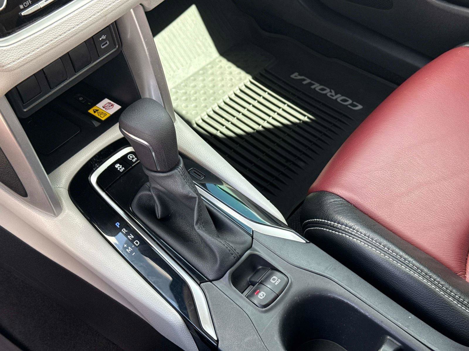 Used 2023 Toyota Corolla Cross LE w/ Moonroof Package image 24