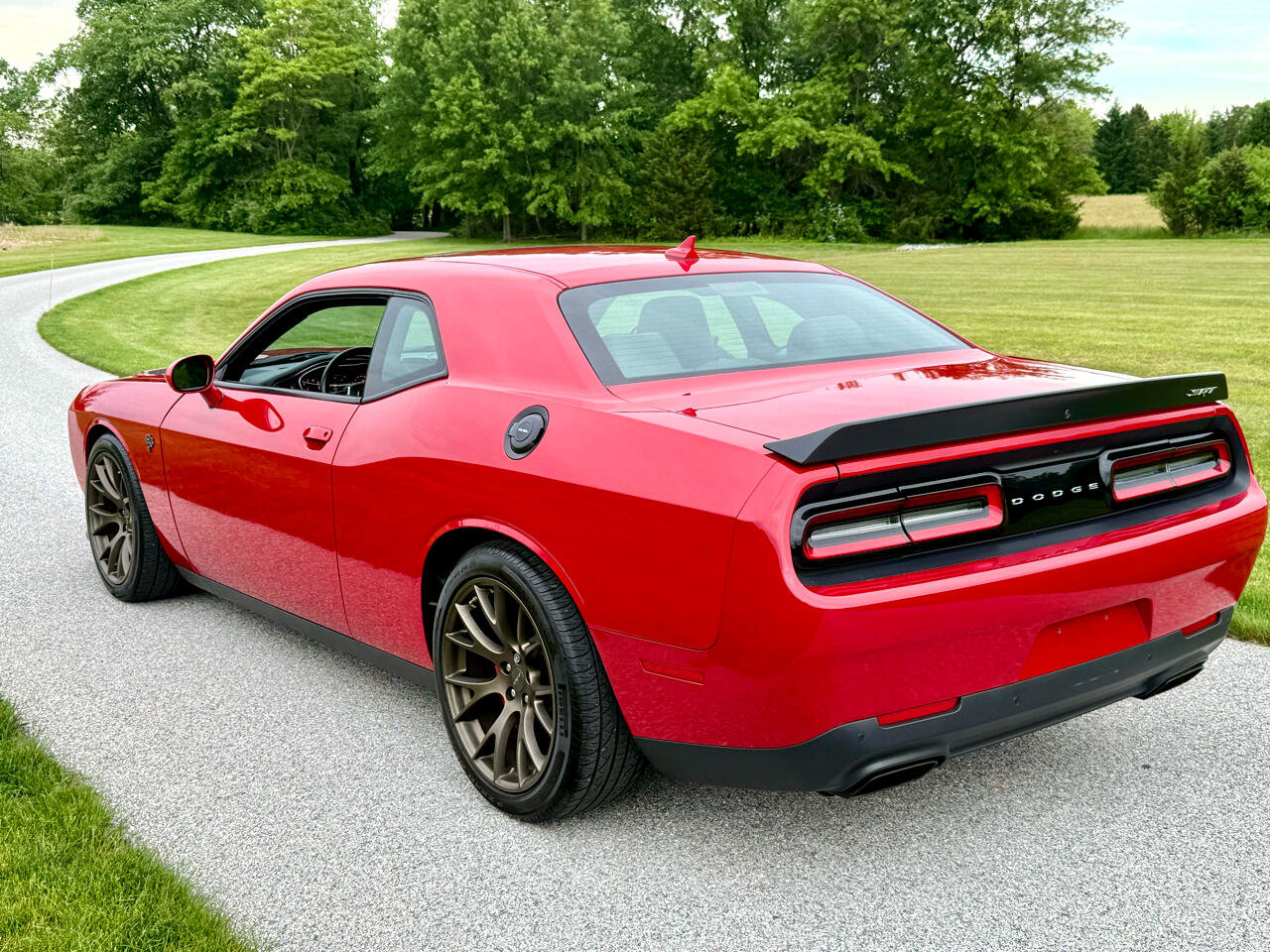 Used 2016 Dodge Challenger SRT Hellcat image 4