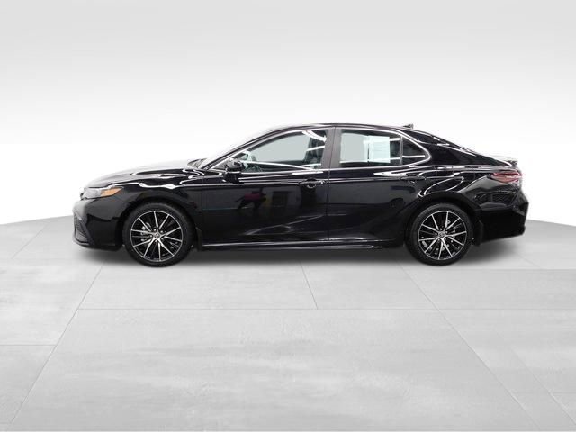 Used 2024 Toyota Camry SE image 6