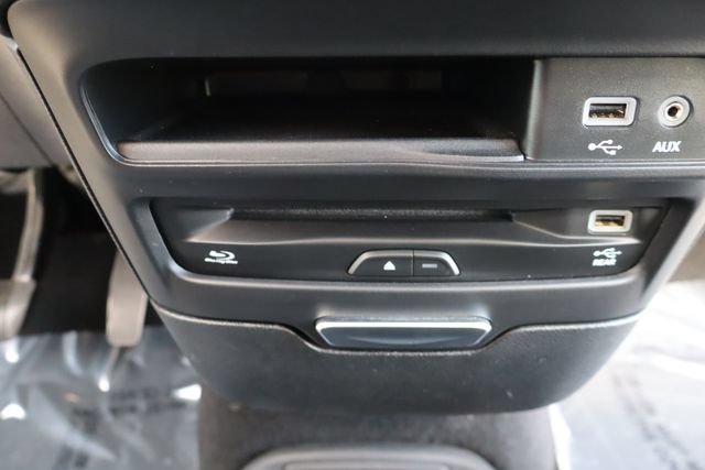 Used 2019 Chrysler Pacifica Limited FWD image 41