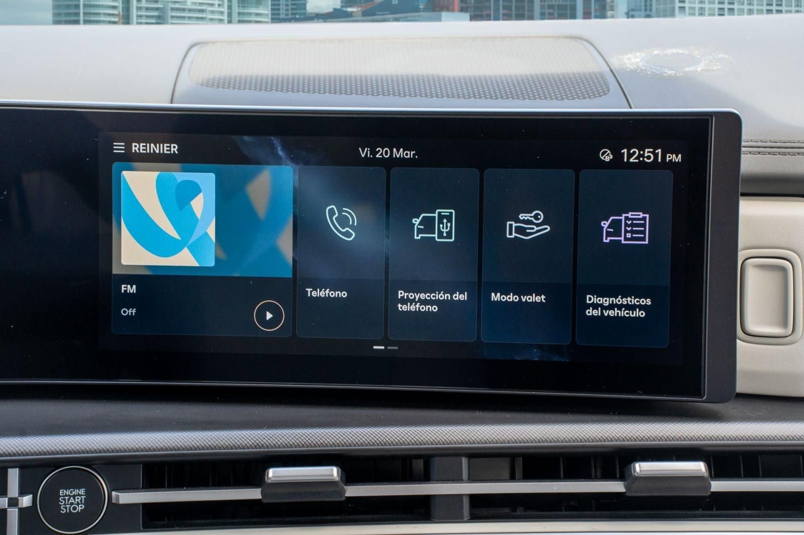 Used 2025 Hyundai Santa Fe SEL FWD image 25