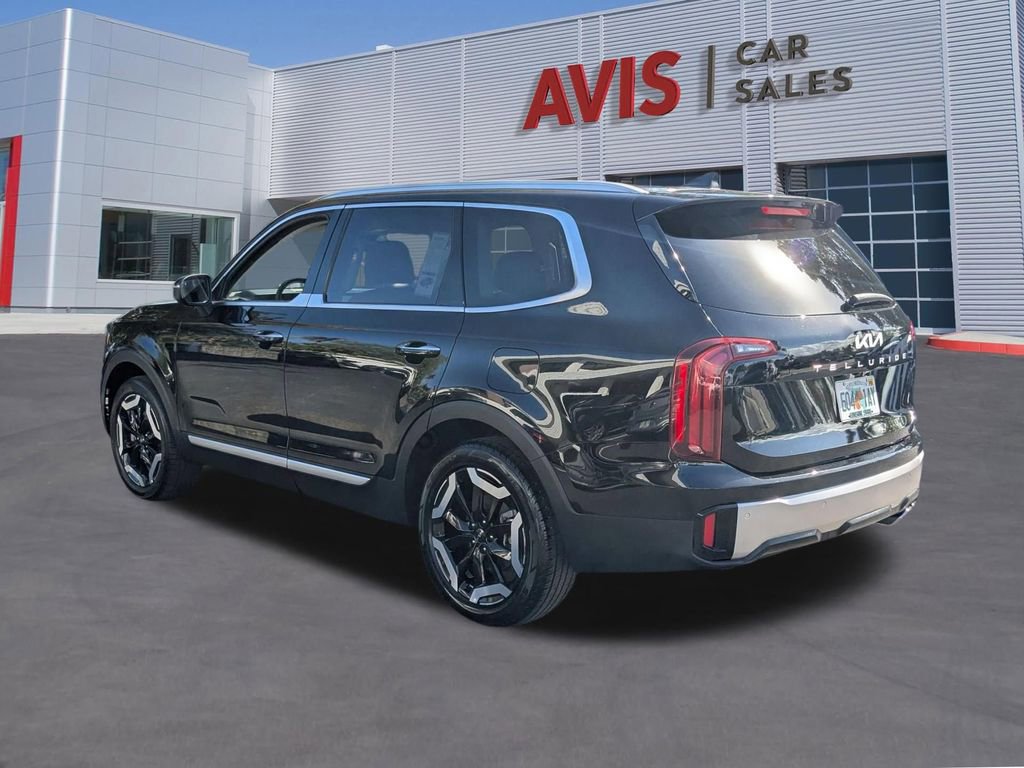 Used 2025 Kia Telluride S image 10