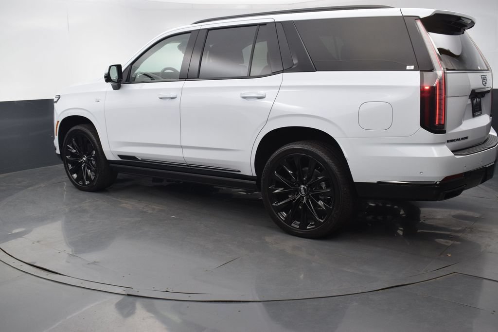 Certified 2026 Cadillac Escalade Platinum Sport w/ LPO, ONYX Package AWD/4WD image 4