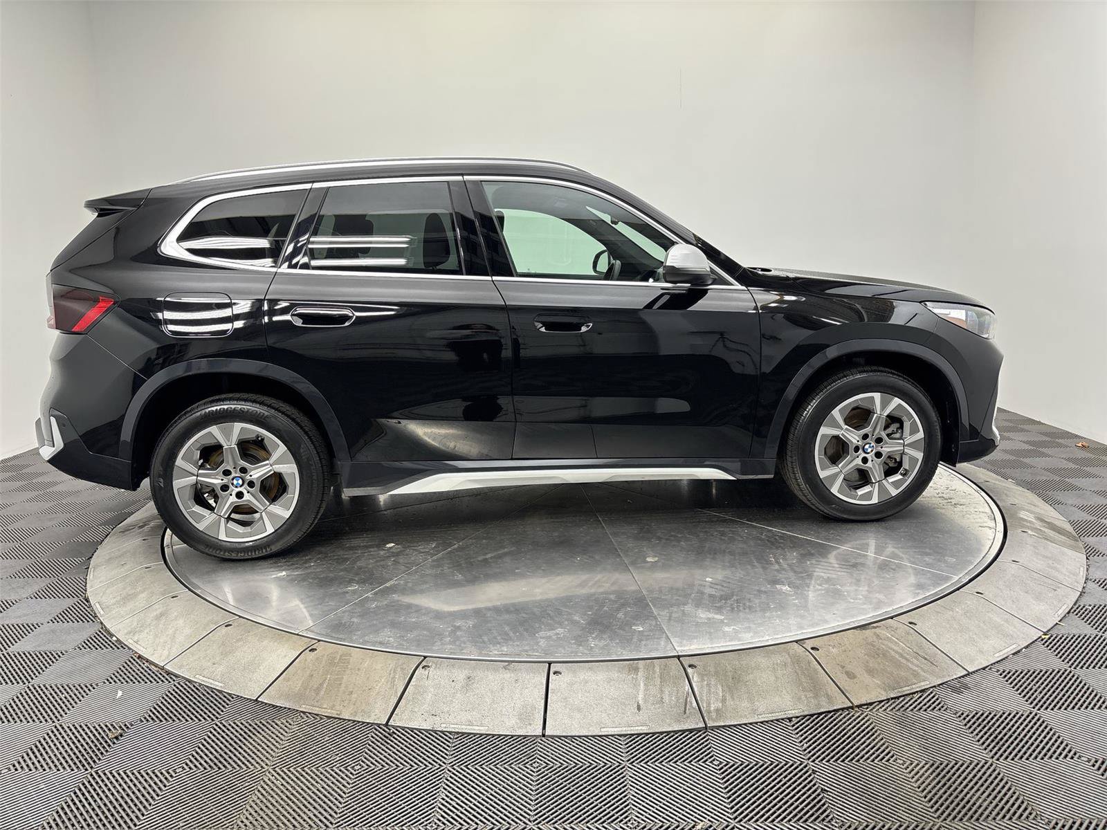 Used 2023 BMW X1 xDrive28i w/ Convenience Package AWD/4WD image 17