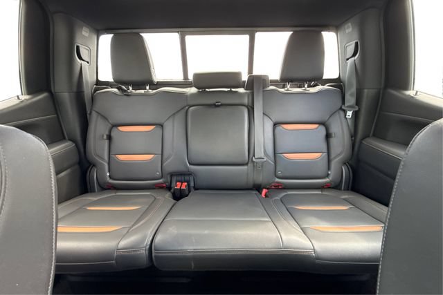 Used 2021 GMC Sierra 1500 AT4 w/ AT4 Preferred Package AWD/4WD image 14