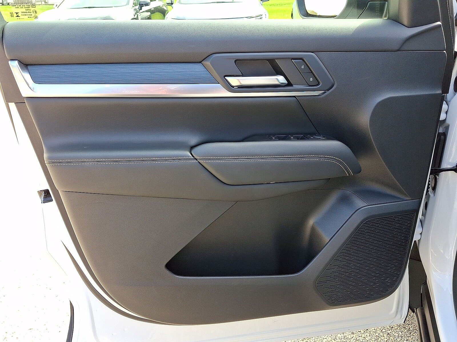 Used 2025 GMC Terrain Elevation w/ Black Edition AWD/4WD image 10