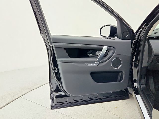 Used 2025 Land Rover Discovery Sport S image 25