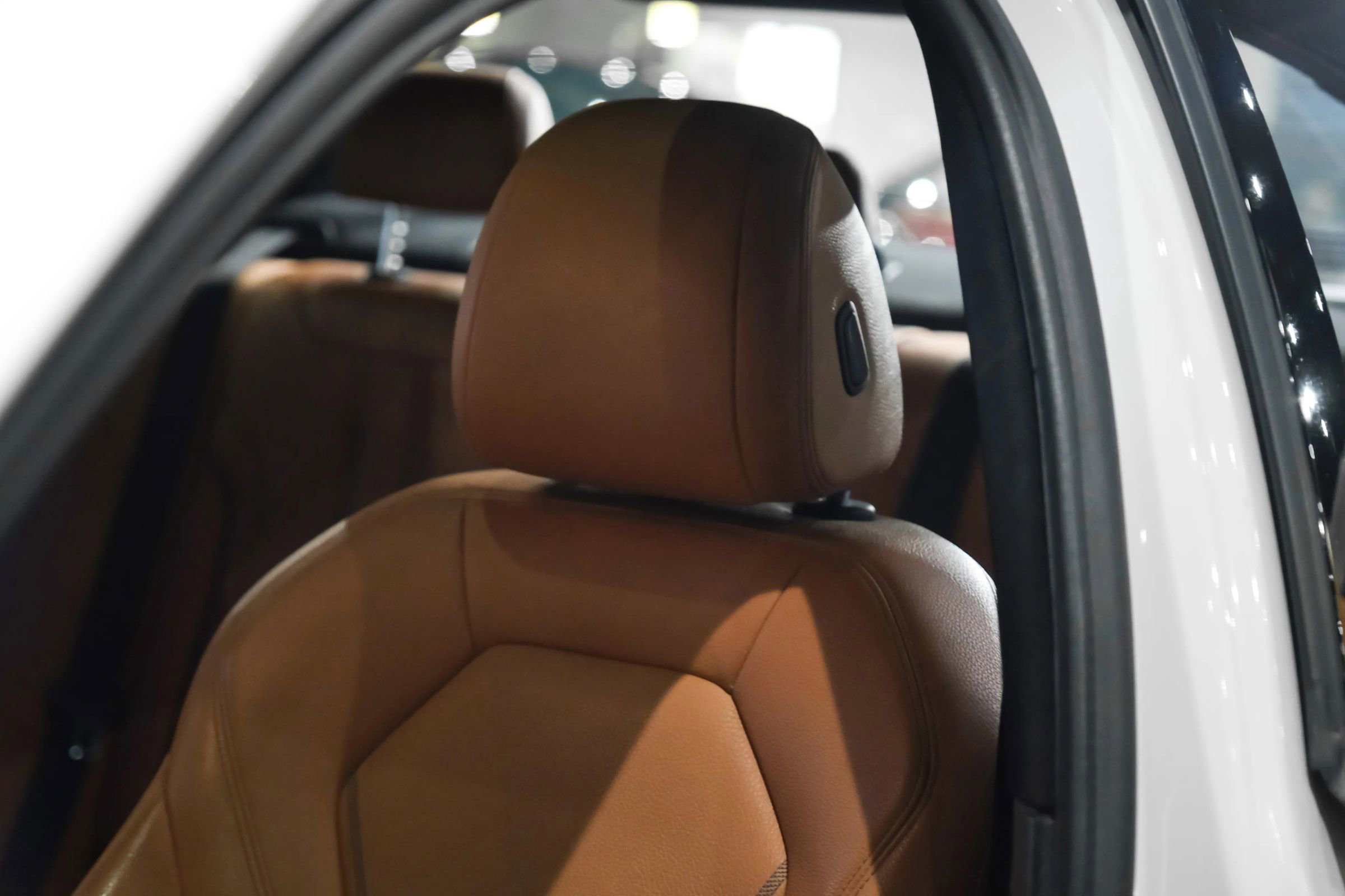 Used 2018 BMW 540i xDrive w/ Premium Package image 30