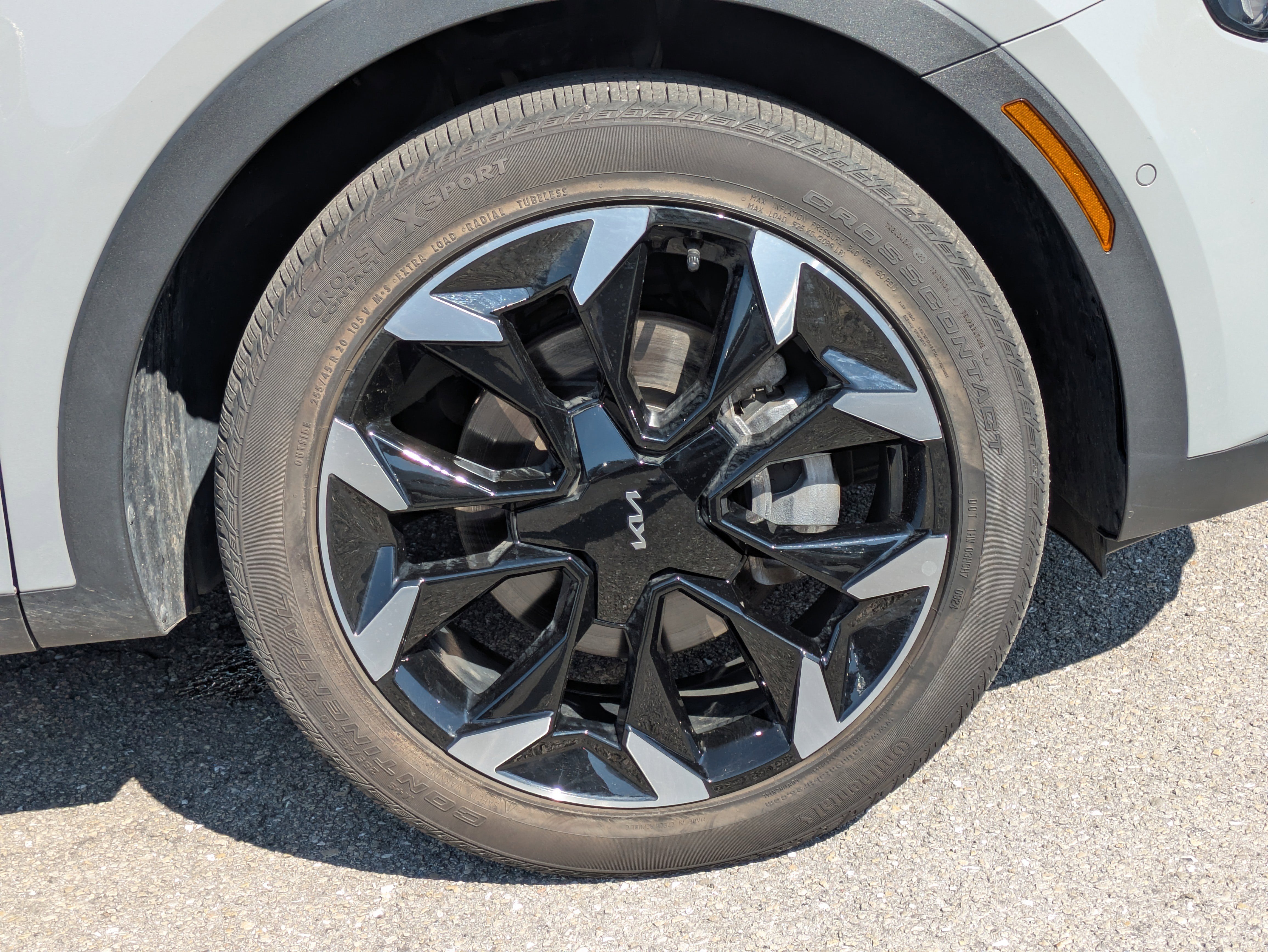 Used 2025 Kia Sorento SX image 11