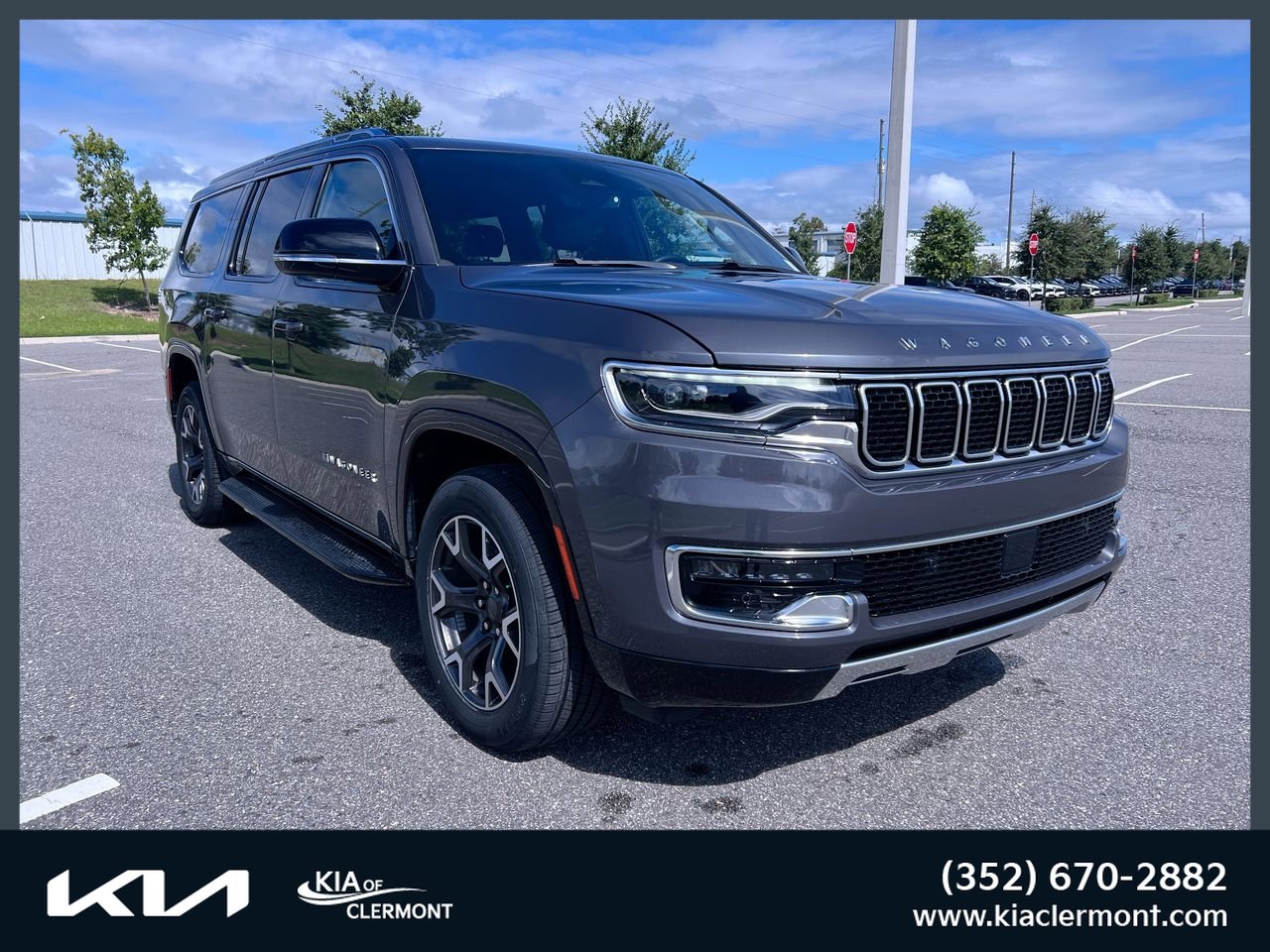 Used 2023 Jeep Wagoneer L Series III w/ Preferred Equipment Group