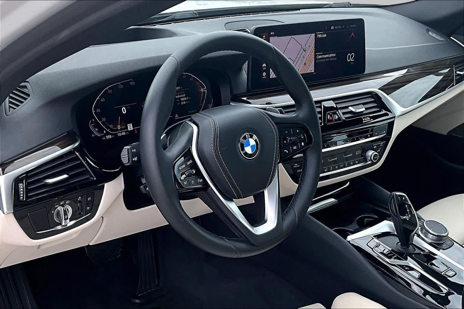 Used 2021 BMW 540i w/ Premium Package RWD image 16
