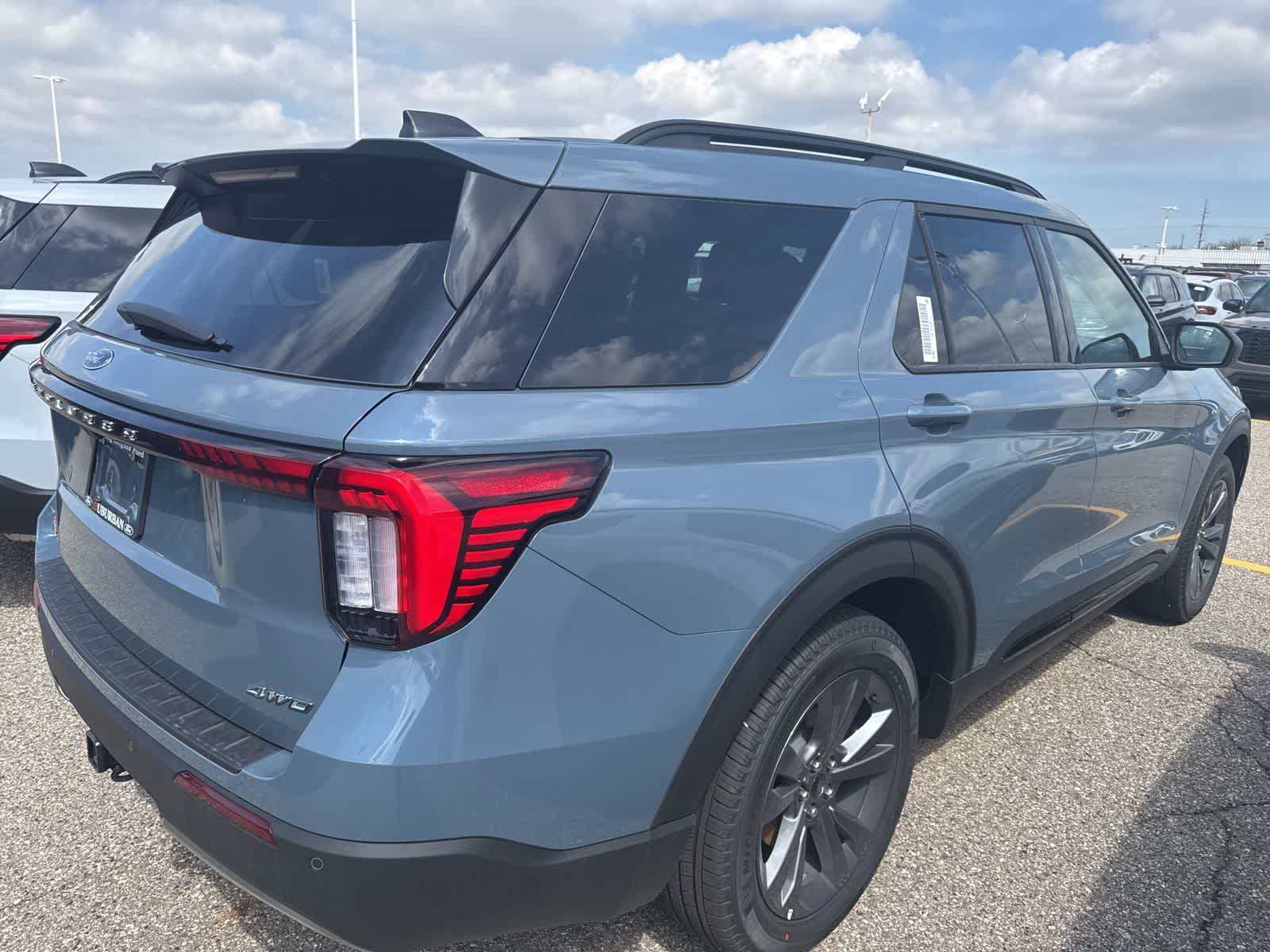 New 2026 Ford Explorer Active w/ Active Comfort Package AWD/4WD image 10