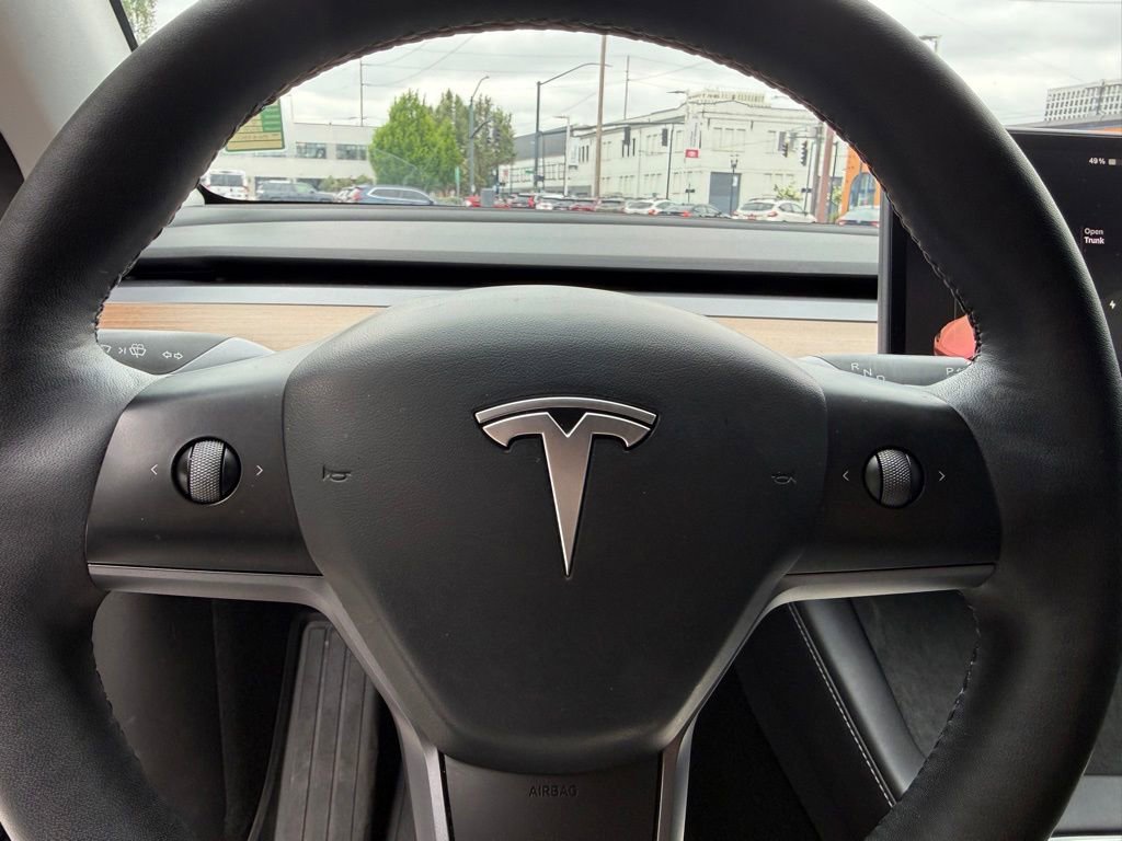 Used 2023 Tesla Model Y Long Range AWD/4WD image 27