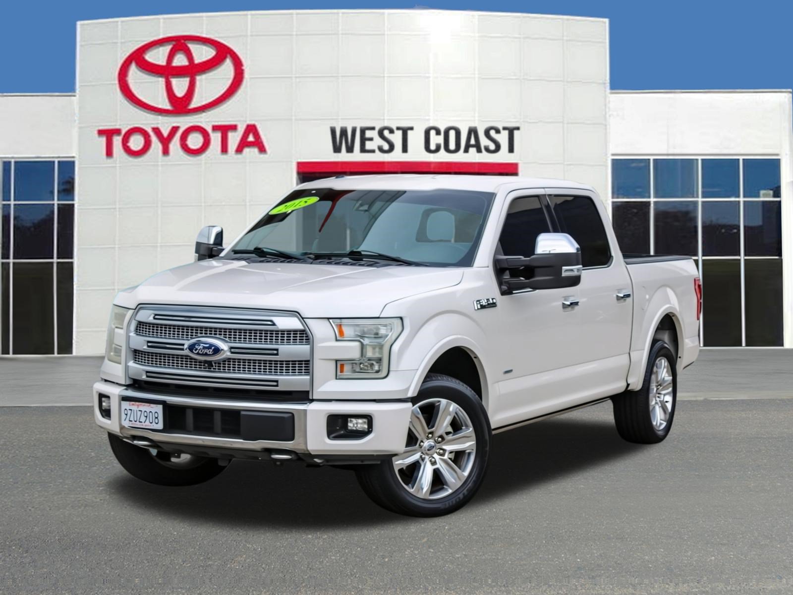 Used 2015 Ford F150 Platinum w/ Equipment Group 701A Luxury AWD/4WD image 1