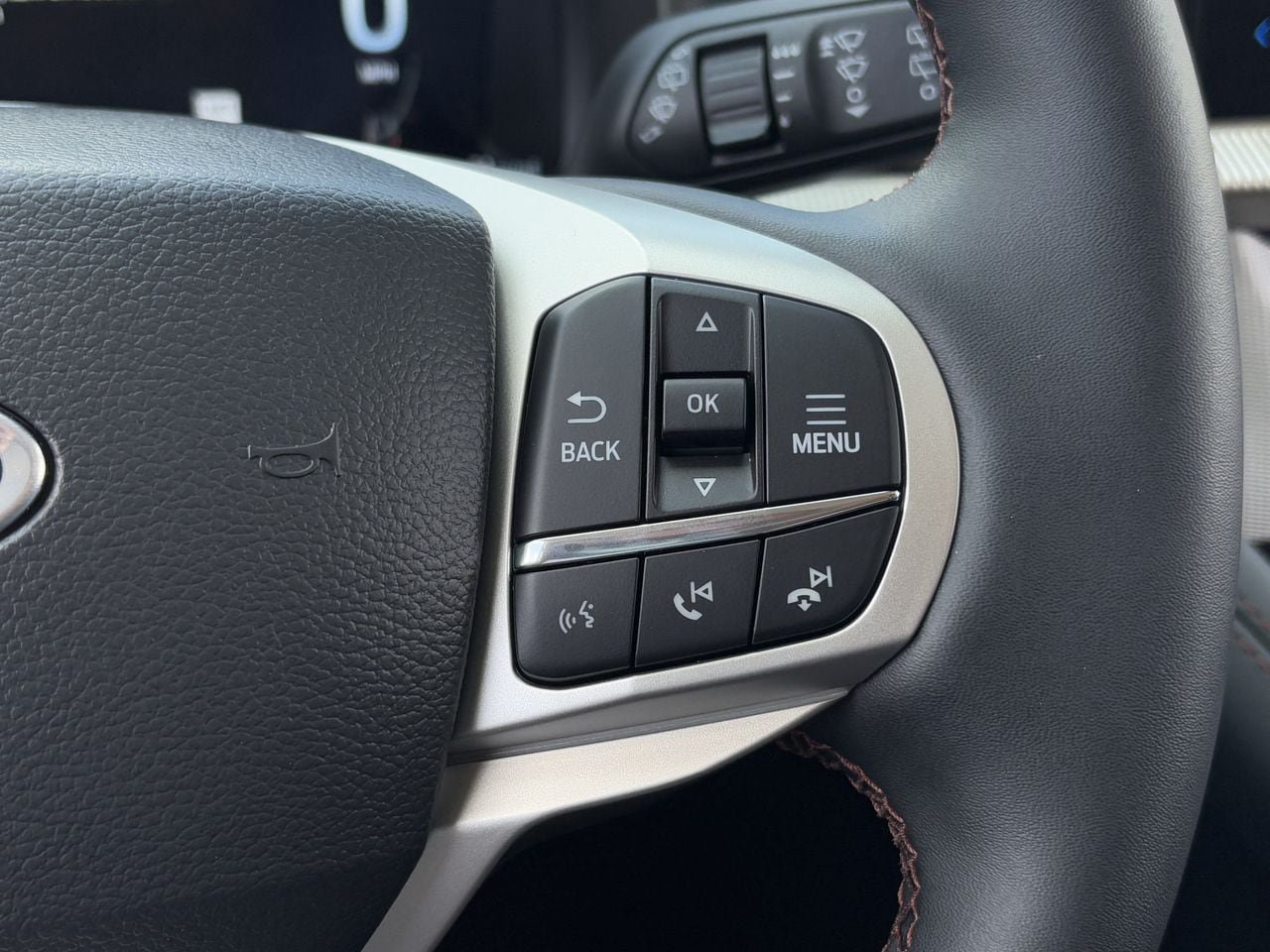 New 2026 Ford Explorer Active AWD/4WD image 15