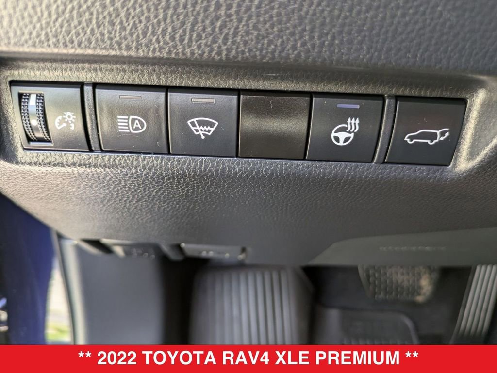 Used 2022 Toyota RAV4 XLE Premium image 42