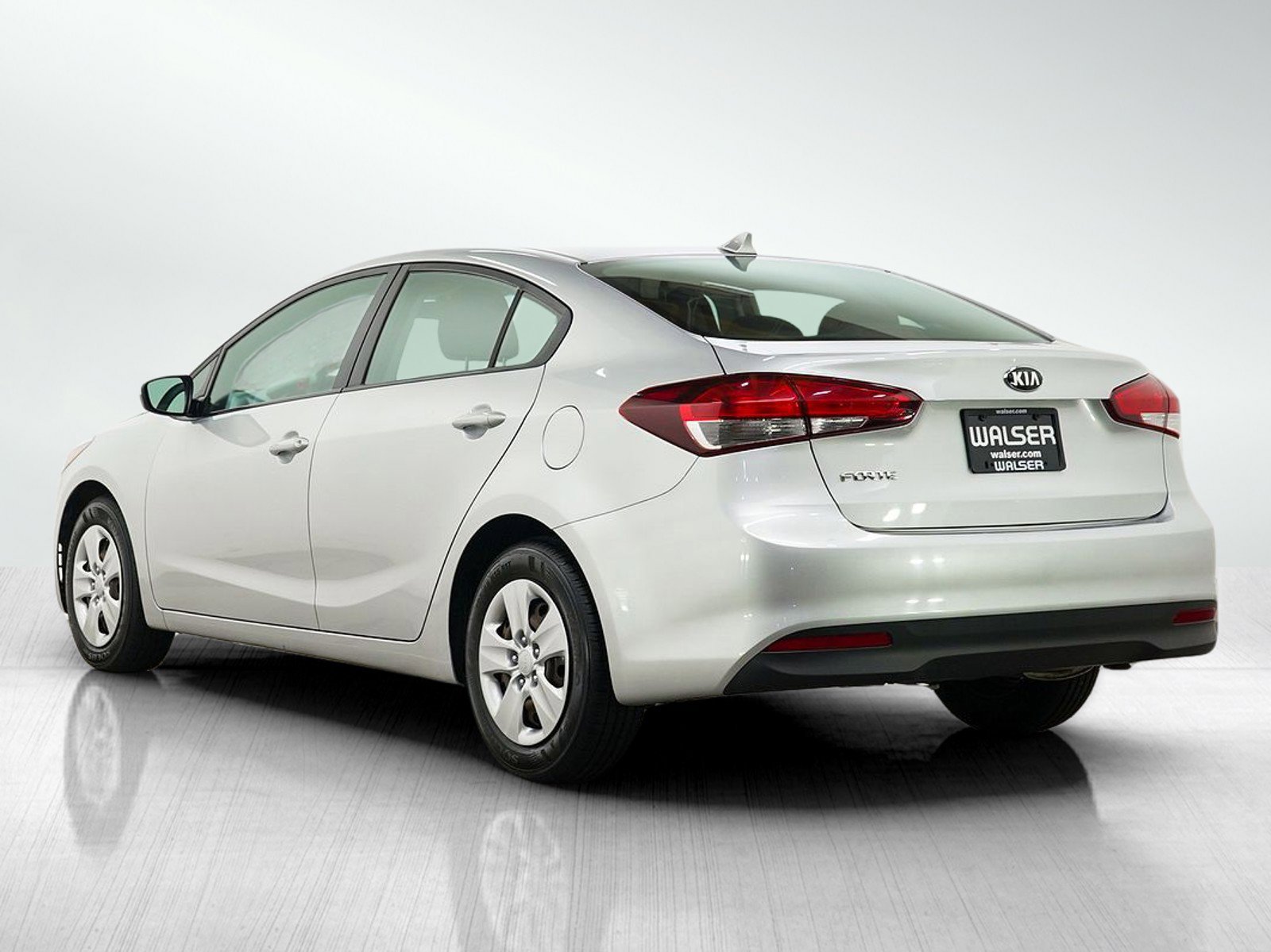 Used 2018 Kia Forte LX FWD image 4