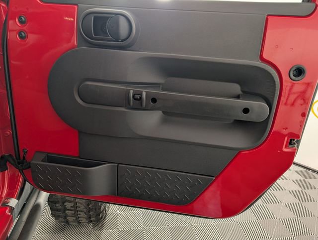 Used 2010 Jeep Wrangler Unlimited Rubicon w/ Dual Top Group image 23