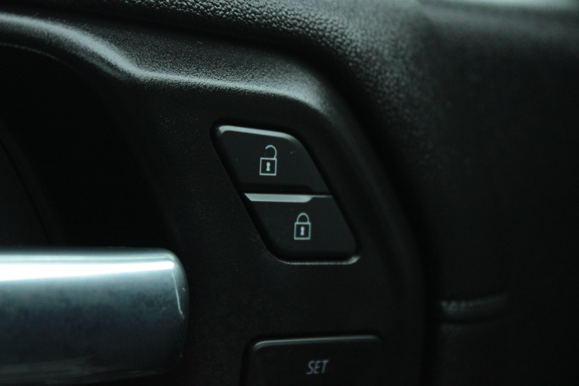 Used 2020 Chevrolet Silverado 1500 LTZ AWD/4WD image 31