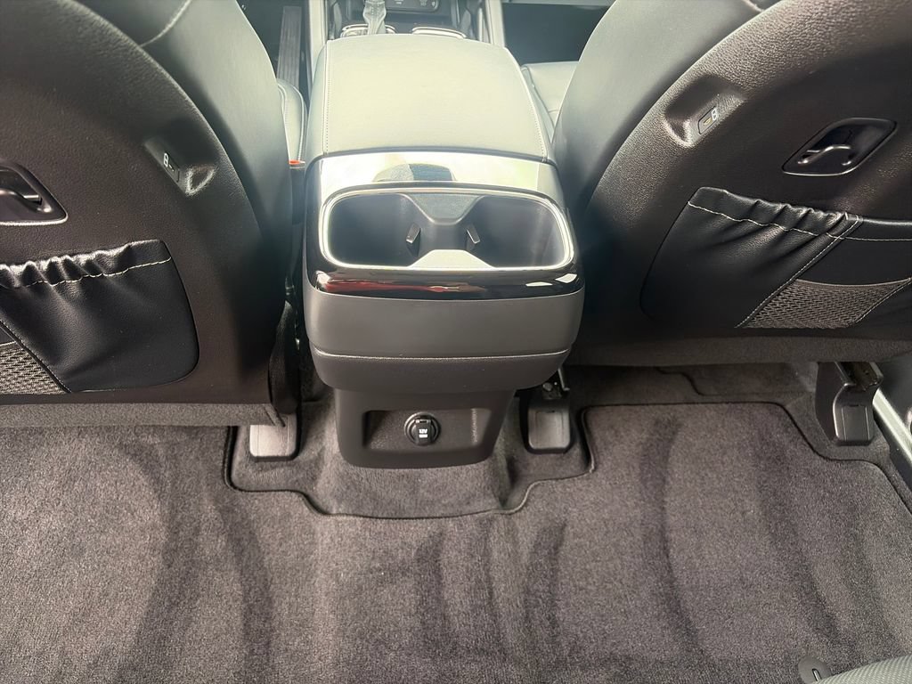 Used 2025 Kia Telluride S AWD/4WD image 38