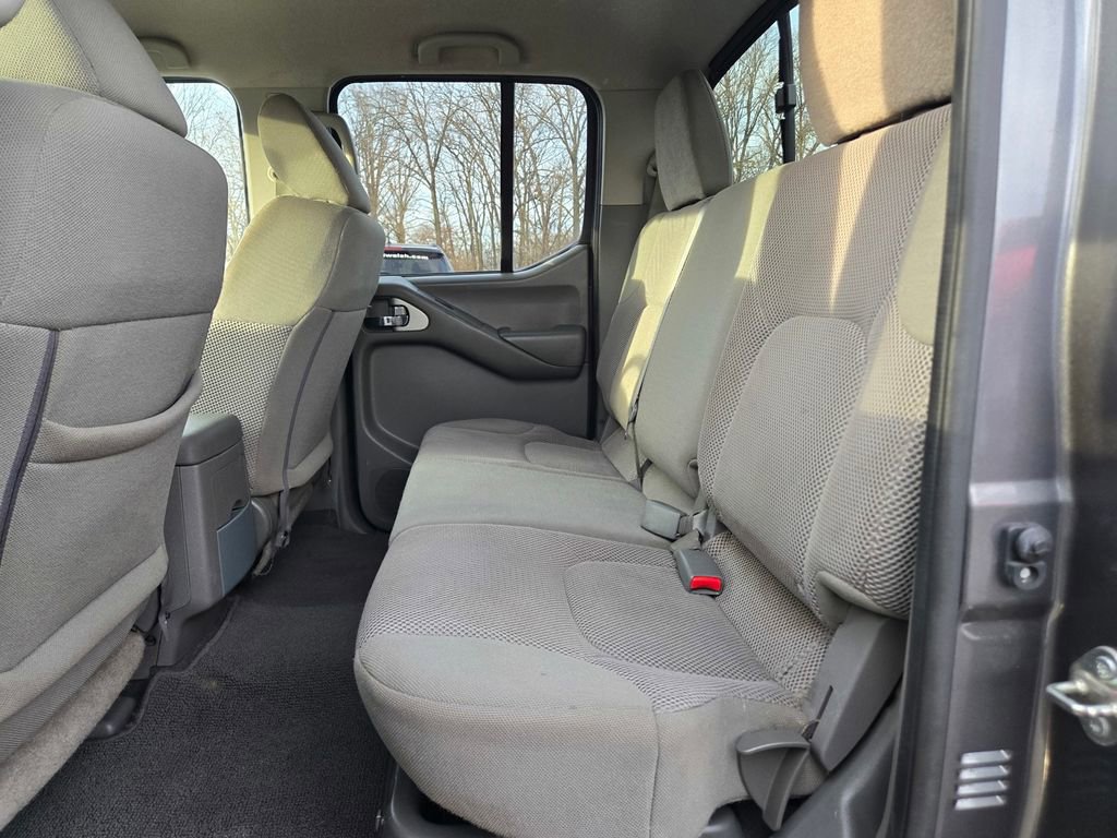 Used 2019 Nissan Frontier SV image 26